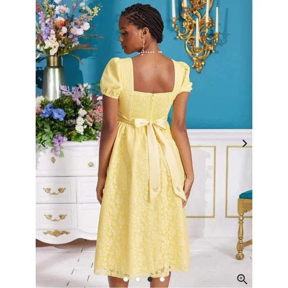 Her Universe Bridgerton Penelope Featherington Dress yellow lace NWT - Picture 11 of 11